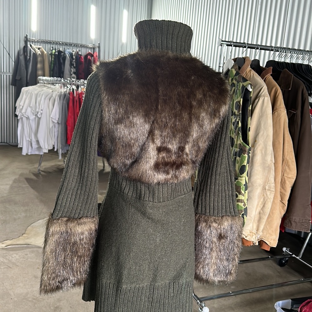 ❌ sold - 100% wool faux fur sweater - Picture 4 of 6